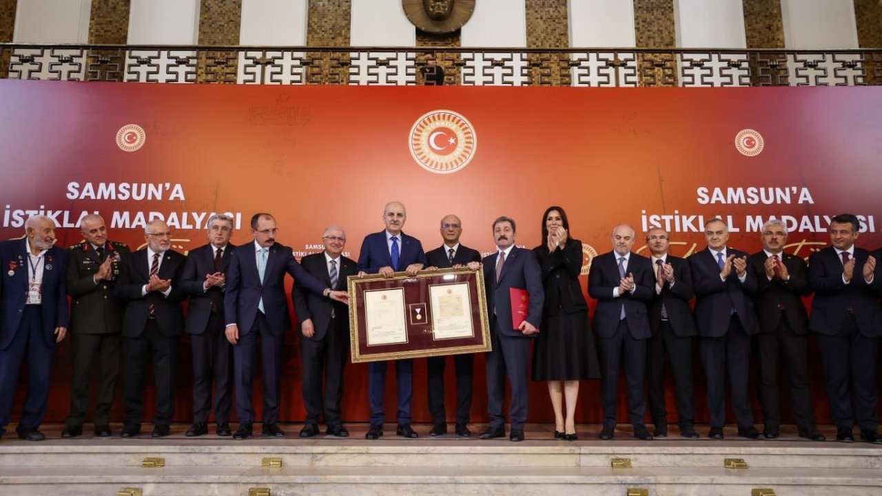 Samsun’a "İstiklal Madalyası Beratı" takdim edildi