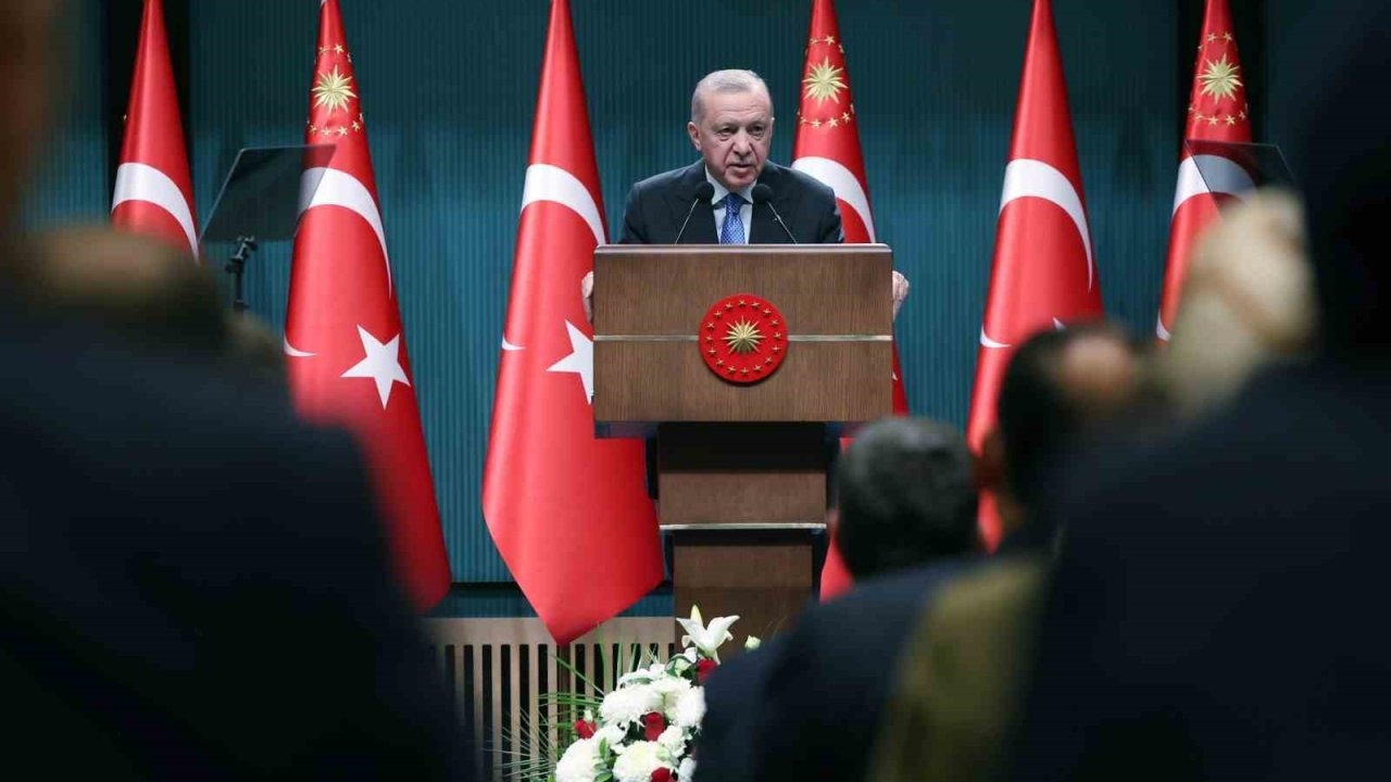 Cumhurbaşkanı Erdoğan: "Ülkemizin çeşitli ayak oyunlarıyla denklem dışına itilmesine asla müsaade etmeyeceğiz"