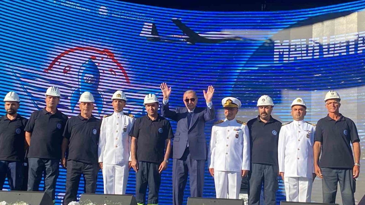Cumhurbaşkanı Erdoğan: "Teknofest gençliği bentleri tek tek yıkarak dolu dizgin geliyor"