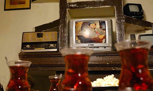 Tarih kokan kültür evinde vatandaşlar nostaljiye doyuyor