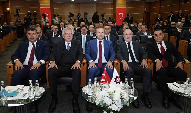 TCMB Başkanı Karahan: "2025 yılı sonunda enflasyonu yüzde 21'e indirmeyi hedefliyoruz"