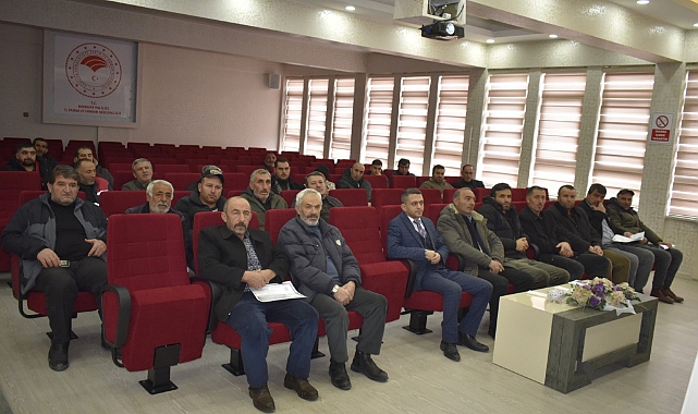 Canlı hayvan nakli yapan sürücülere eğitim verildi