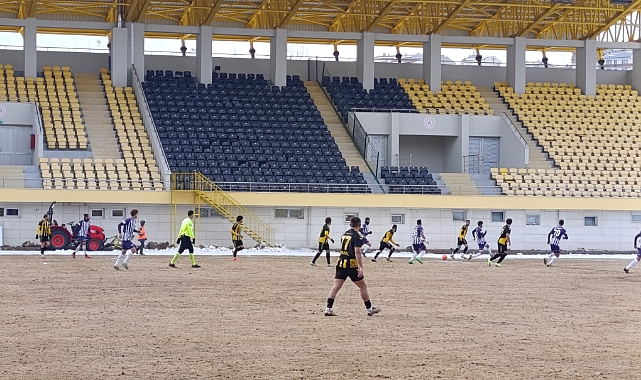 İlk yarıda iyi oynadığımız maçtan yine mağlup ayrıldık