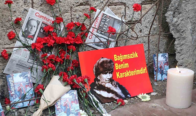Uğur Mumcu ölümünün 32. yılında suikasta uğradığı evinin önünde anıldı