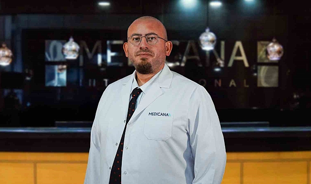 Uzmanından Uyarı: "Gömleğinizin yakası boğazınızı sıkmaya başlıyorsa dikkat"