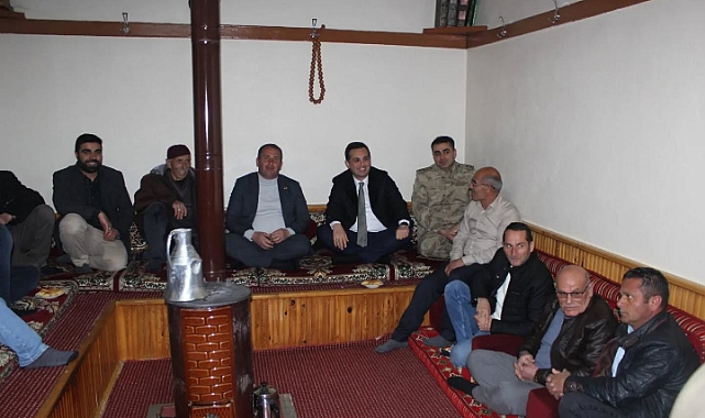 Kaymakam Şahin köyleri geziyor