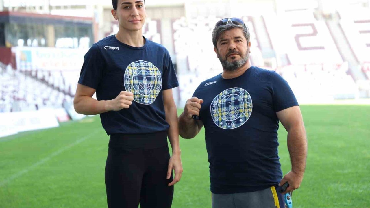 Milli boksör Gizem Özer, dudağındaki uçuktan dolayı elendi
