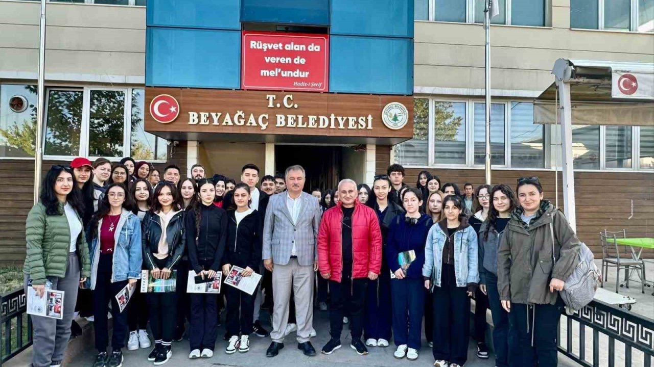 Başkan Pütün üniversite öğrencilerini ağırladı