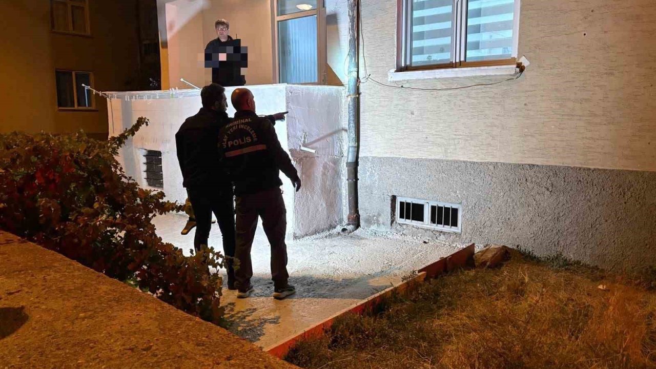 Kurşunlanan evde kimsenin olmaması faciayı önledi