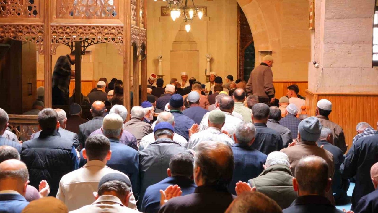 Ulu Cami’de Kur’an ziyafeti