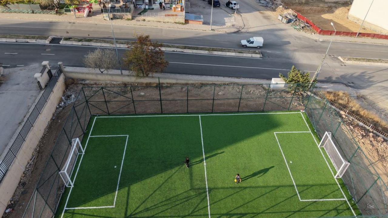 11 yeni semt sahası tamamlandı: Bayburt Belediyesi sporun kalbini mahallelere taşıyor