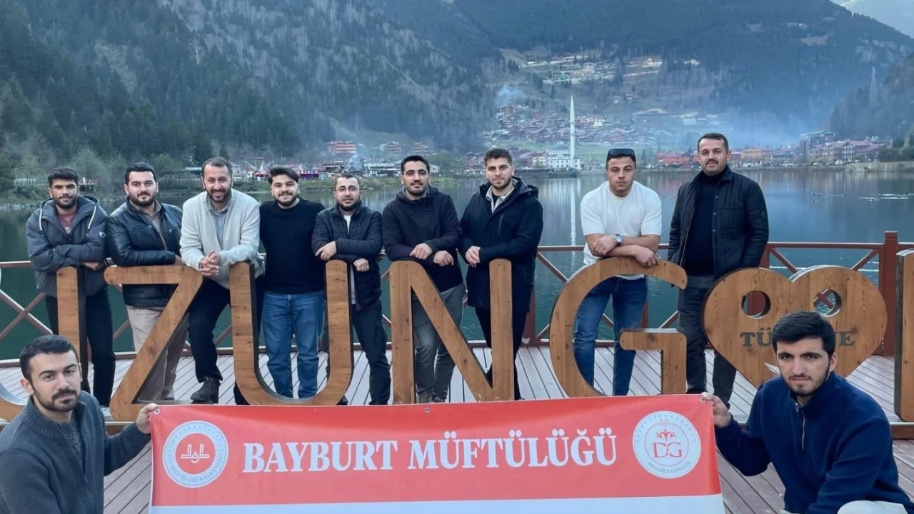 Üniversite öğrencilerine yönelik tarih ve kültür gezisi düzenlendi