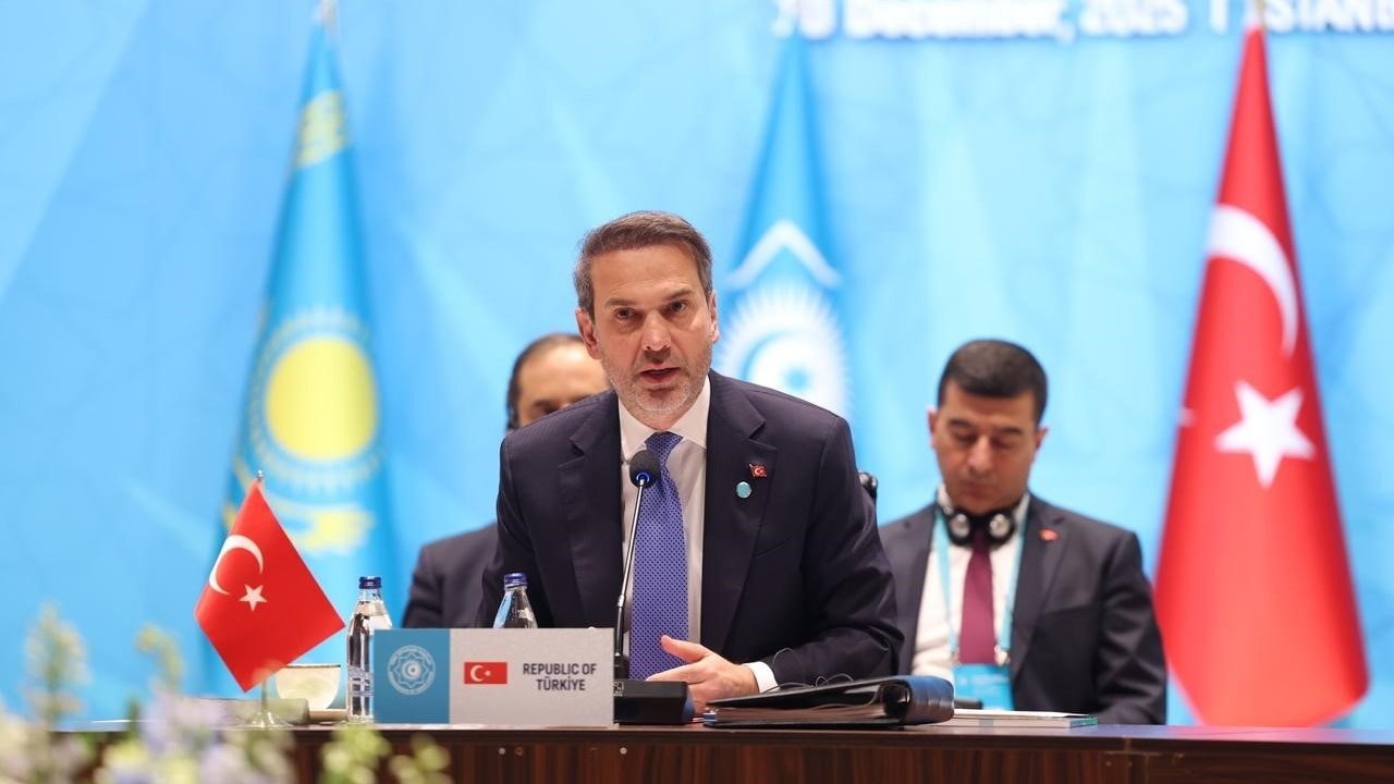 Bakan Bayraktar: "Doğudan batıya ‘yeşil enerji hattı’ çalışmaları başlıyor"