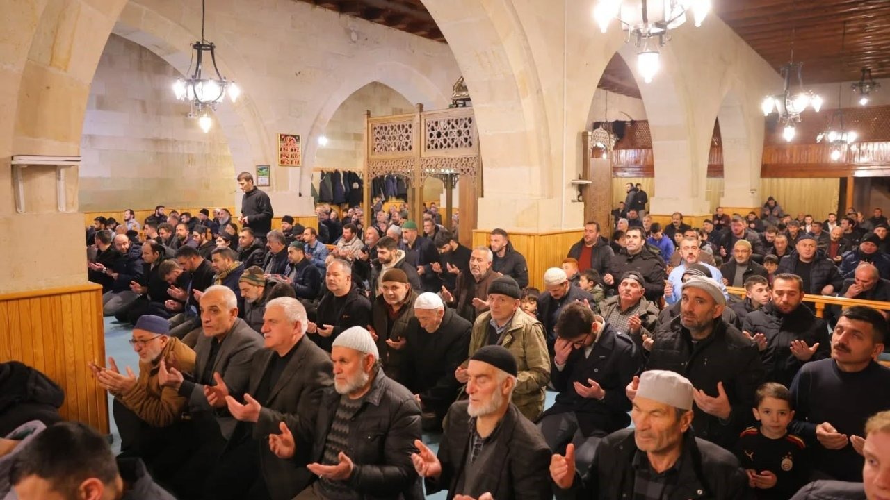 Bayburt’ta Regaip Kandili dualarla idrak edildi