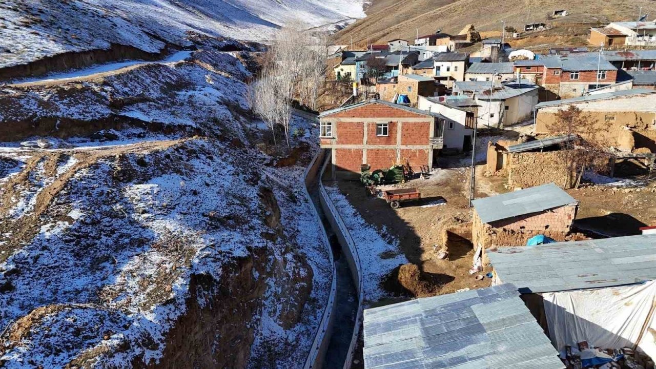 Taşkın kontrol inşaatlarında çalışmalar sürüyor