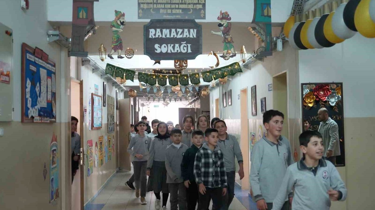 Öğrenciler Ramazan ruhunu okula taşıdı