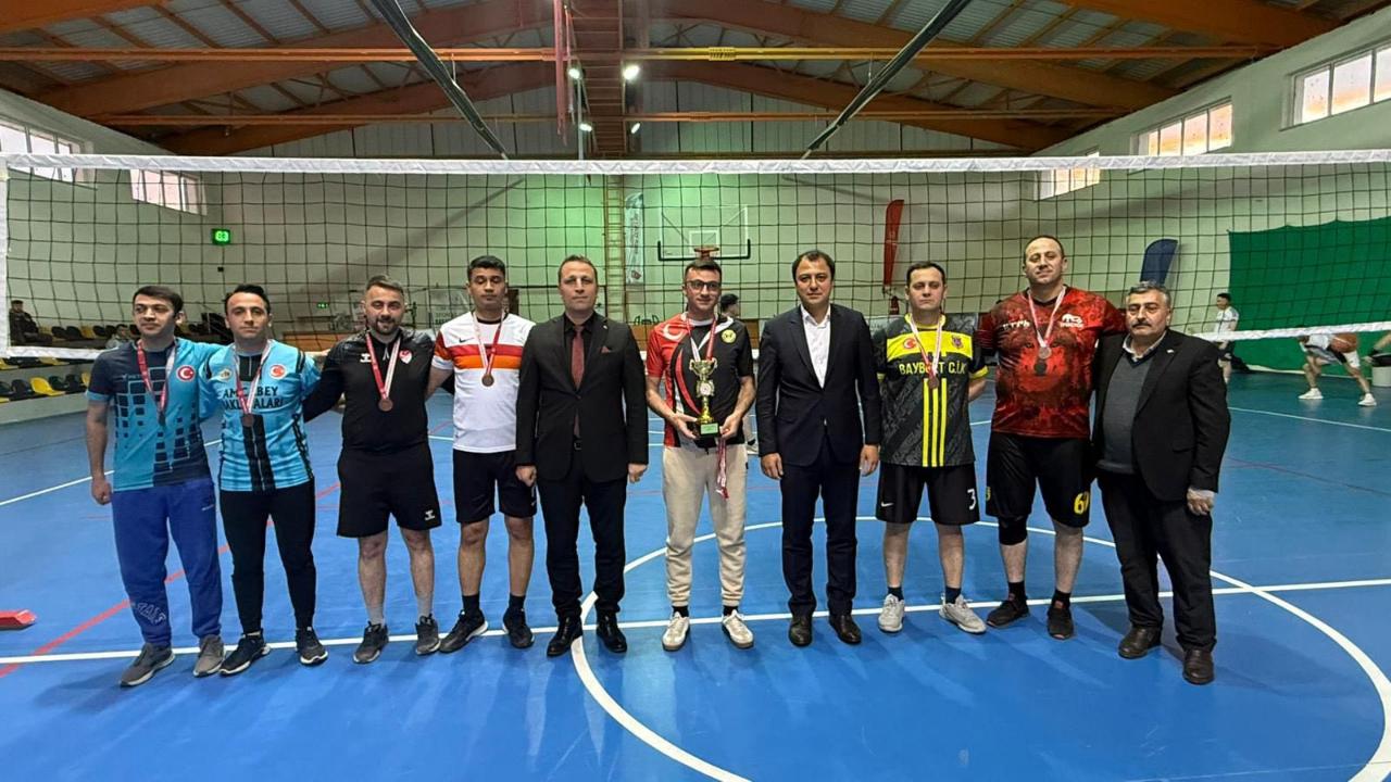 Aydıntepe’de filenin şampiyonu Gençlikspor oldu!