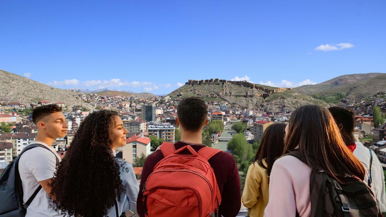 Bayburt Türkiye’nin en genç 9. şehri oldu!