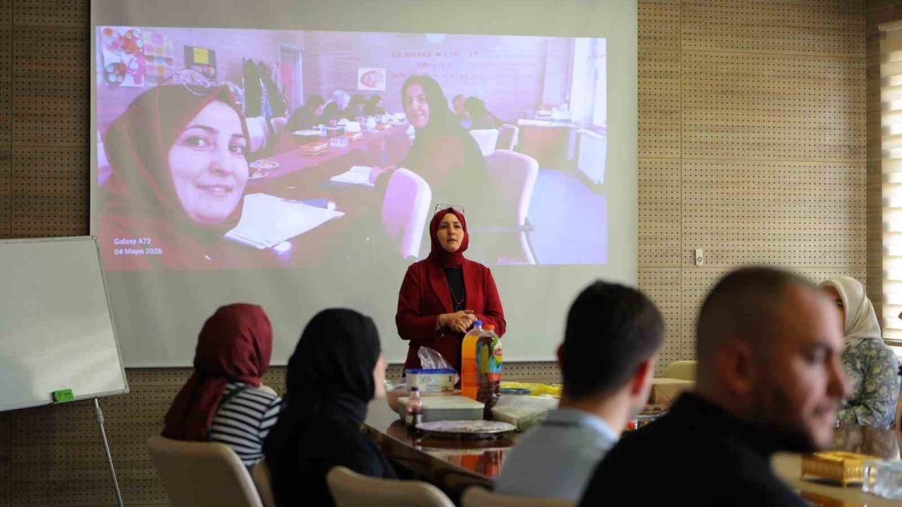 Bayburt’ta sağlık çalışanlarına anne sağlığı ve aile planlaması eğitimi verildi
