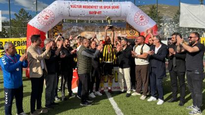 Çeyrek asrın ardından şampiyon Bayburtspor!
