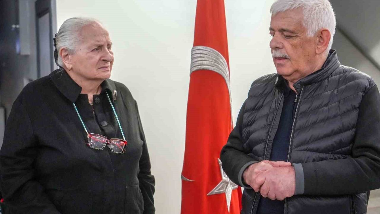 Erzurum Kazım Karabekirbekir Paşa’nın kızını bağrına bastı