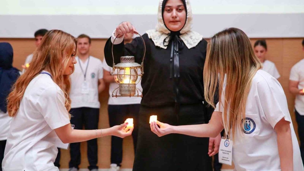 Hemşirelik öğrencileri önlük giydi