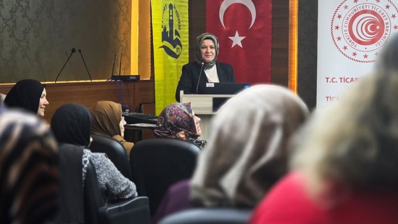 Kadınlara kooperatifçilik eğitimi verildi