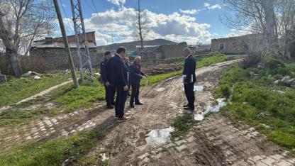 Kaymakam Bayram’dan köy çıkarması