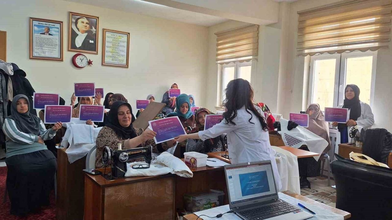 ‘Menopoz Okulu’ eğitimleri devam ediyor