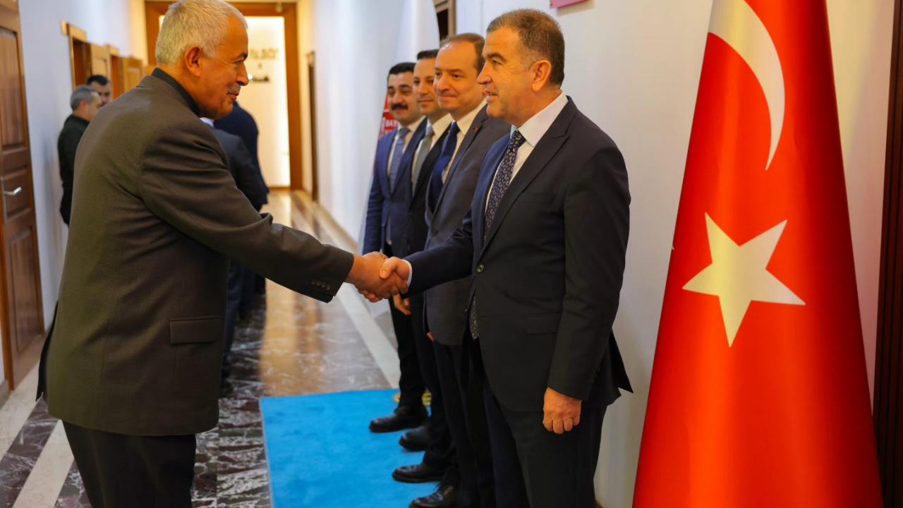 Valilikte bayramlaşma mesaisi
