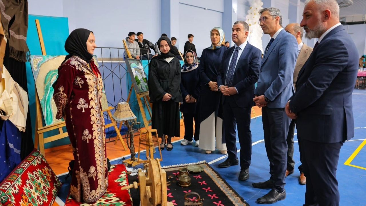 Yıl boyunca hazırlanan ürünler görücüye çıktı