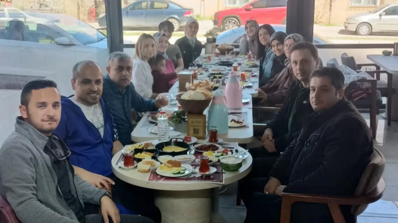 Yüzbaşı Şehit Agah Okulu’nda dayanışma kahvaltısı