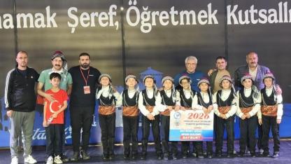 Bayburtlu miniklerden Kütahya'da Türkiye derecesi