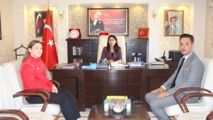 Beyza Nur Akkuş’tan Kaymakam Kılıçtürk’e ziyaret!