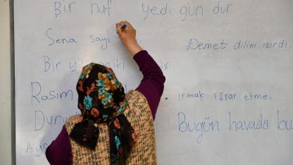 Okuma yazma bilmeyen nüfusta kadın oranı dikkat çekti!