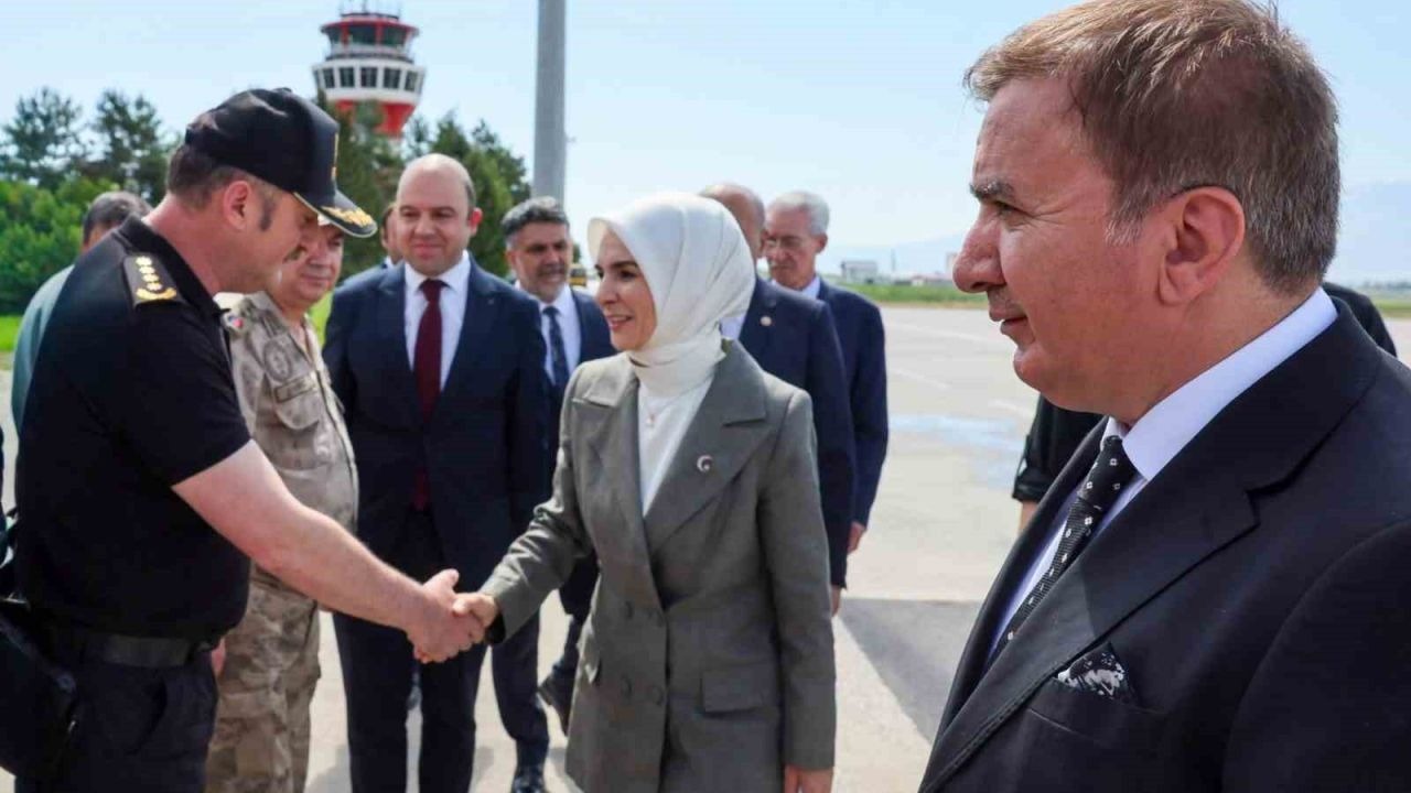 Aile ve Sosyal Hizmetler Bakanı Göktaş Erzincan’da