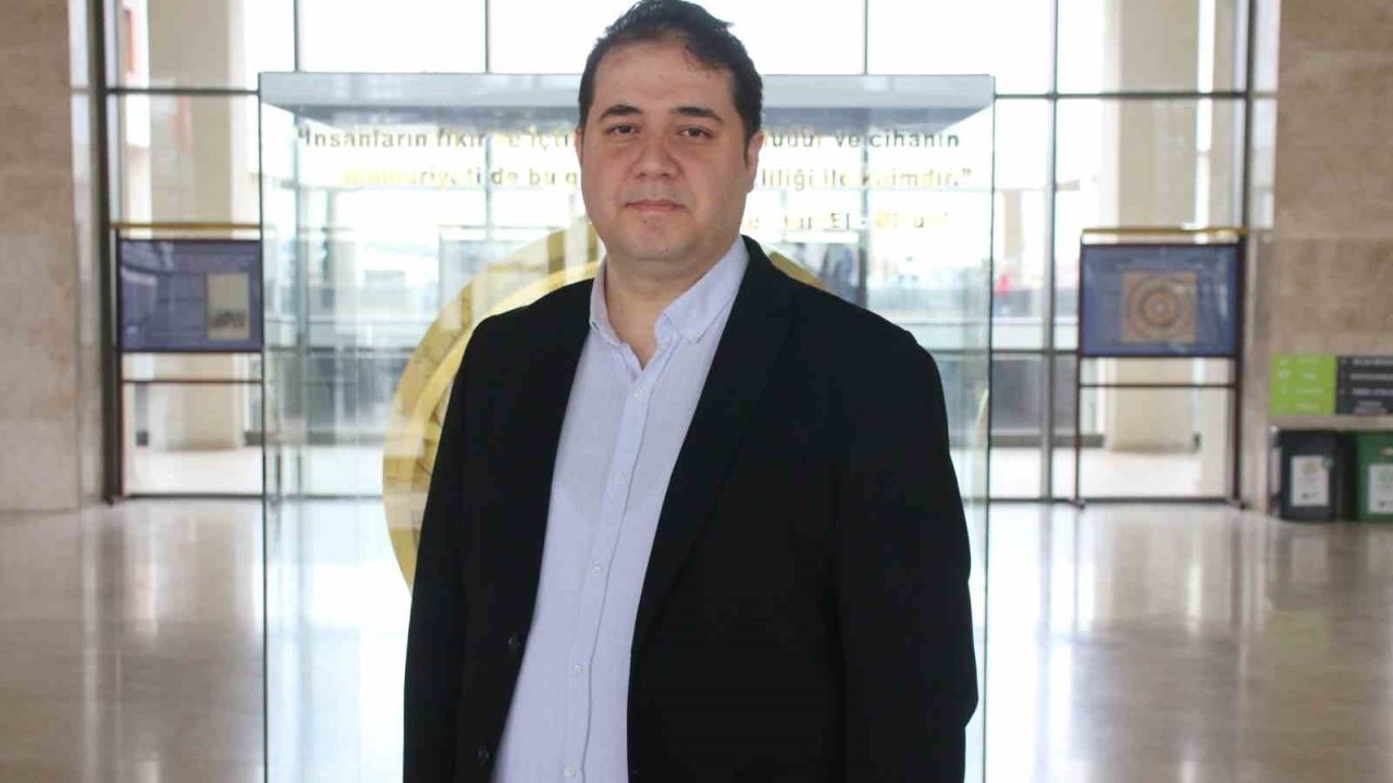 Masa başında uzun saatler geçirenler için "mikro hareket" önerisi